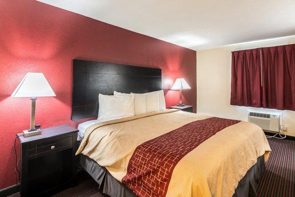 Red Roof Inn & Suites Pensacola-Nas Corry Beach Haven Kültér fotó