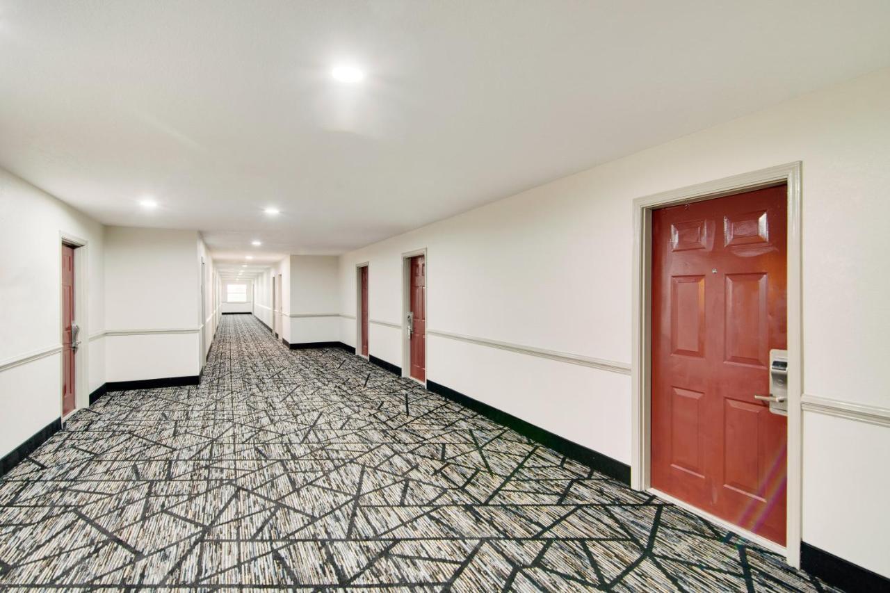 Red Roof Inn & Suites Pensacola-Nas Corry Beach Haven Kültér fotó