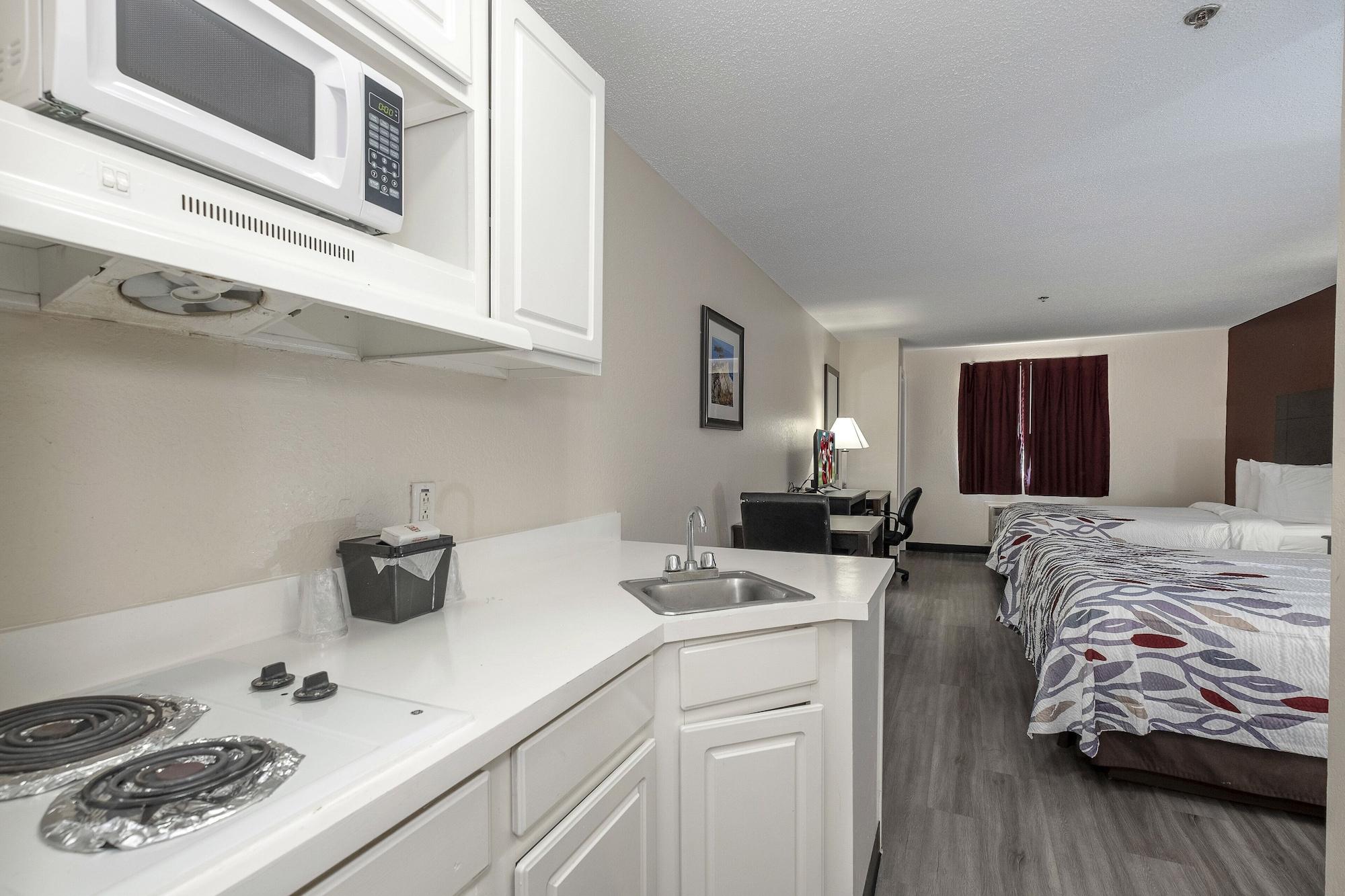 Red Roof Inn & Suites Pensacola-Nas Corry Beach Haven Kültér fotó