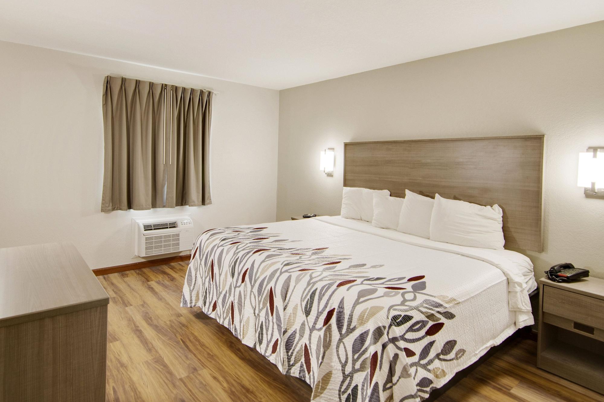 Red Roof Inn & Suites Pensacola-Nas Corry Beach Haven Kültér fotó