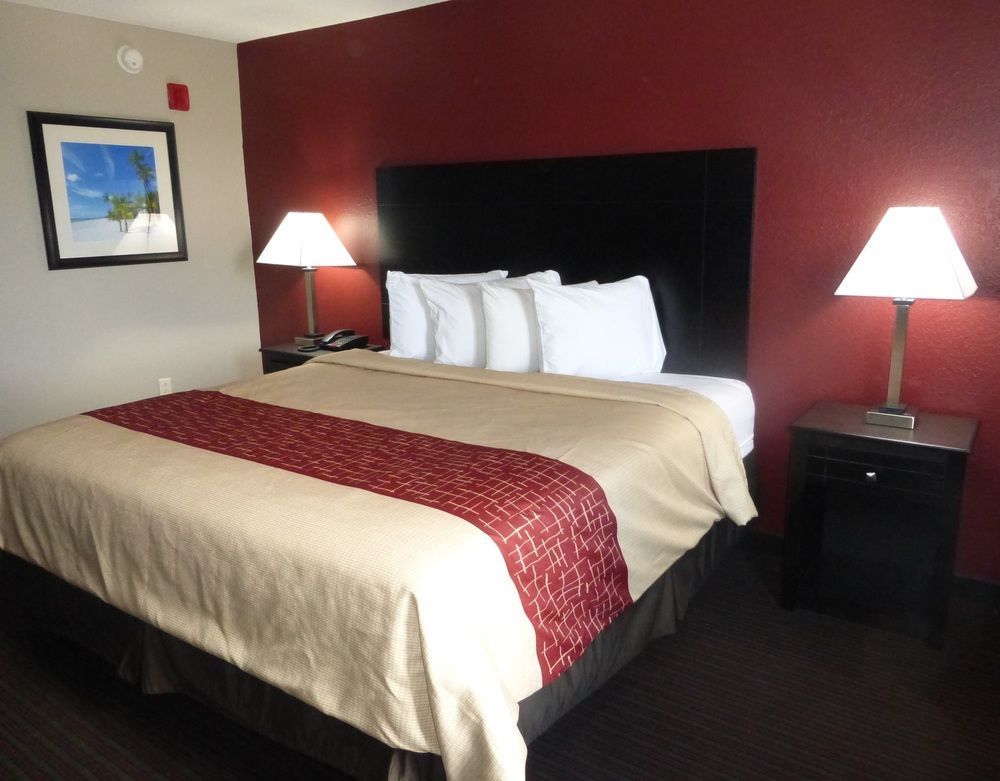 Red Roof Inn & Suites Pensacola-Nas Corry Beach Haven Kültér fotó
